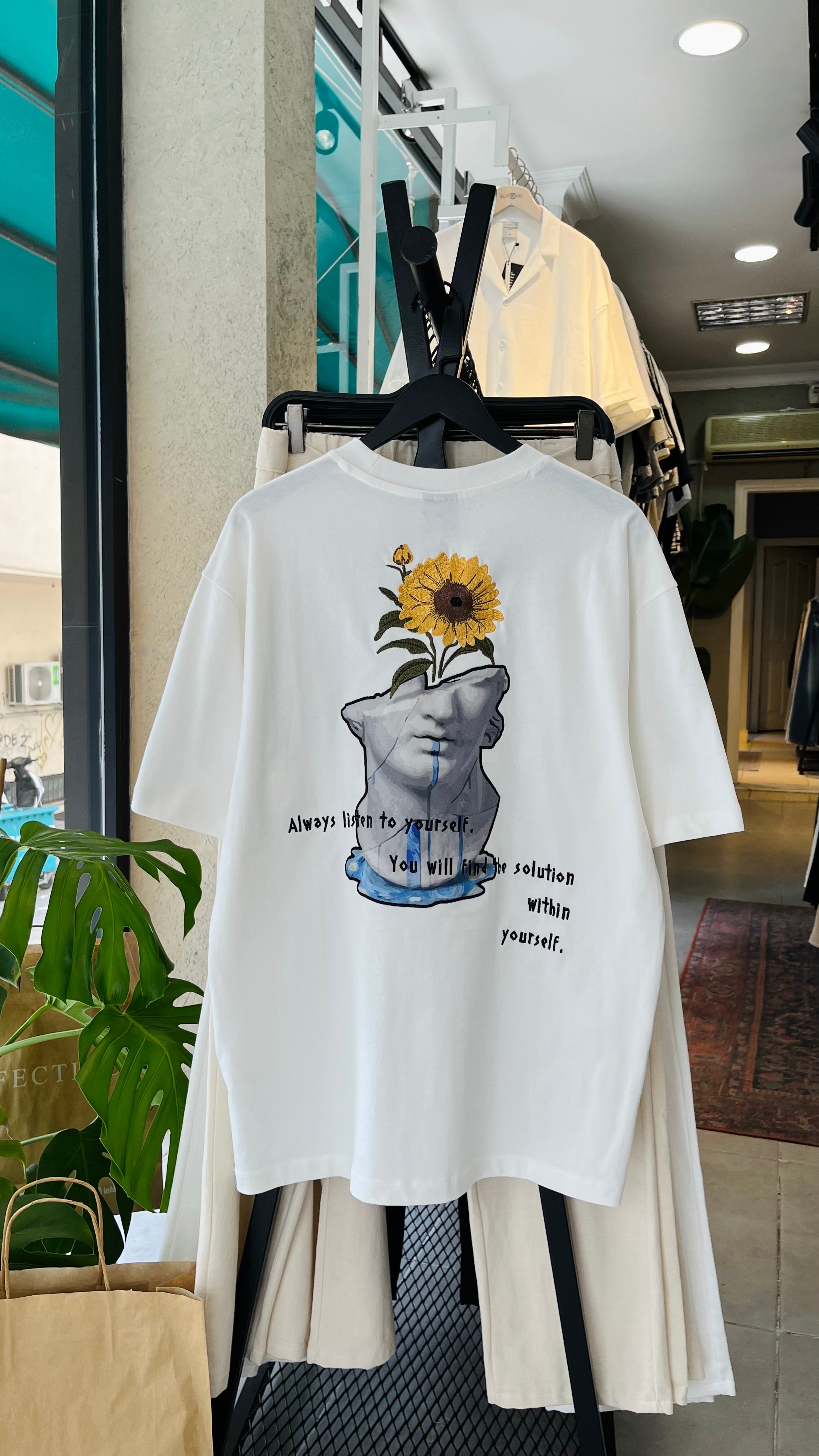 Oversize Beyaz Yourself Sırt Nakışlı Tshirt – Beyaz 9320