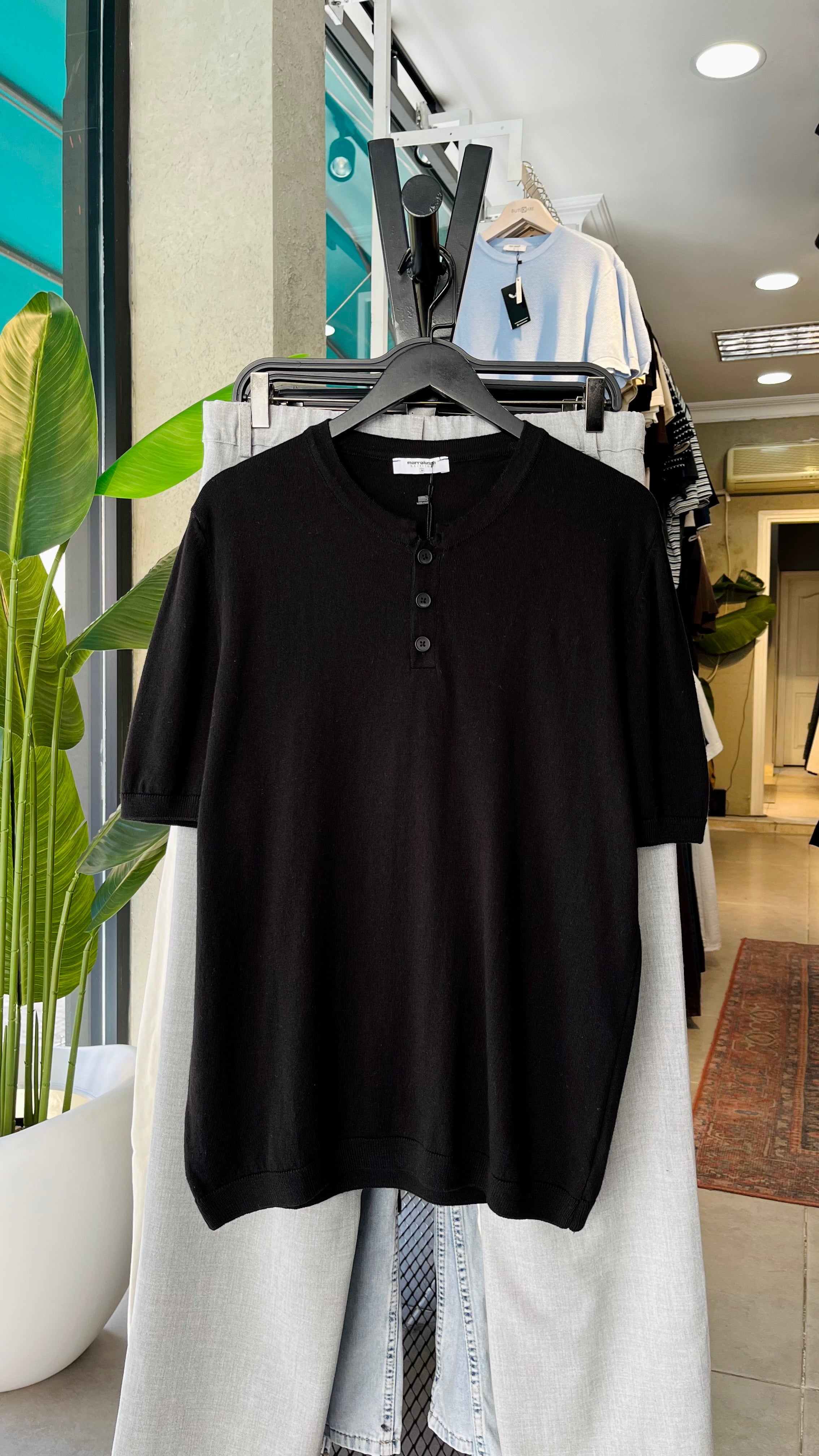 Yarım Patlı Siyah Triko Tshirt 9378