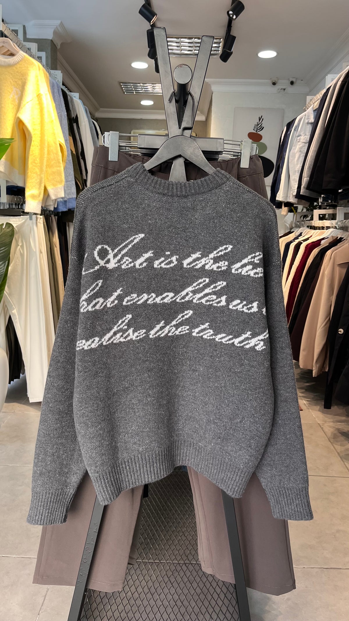 Oversize Art Life Ön ve Sırt Yazılı Antresit Triko Kazak 5142