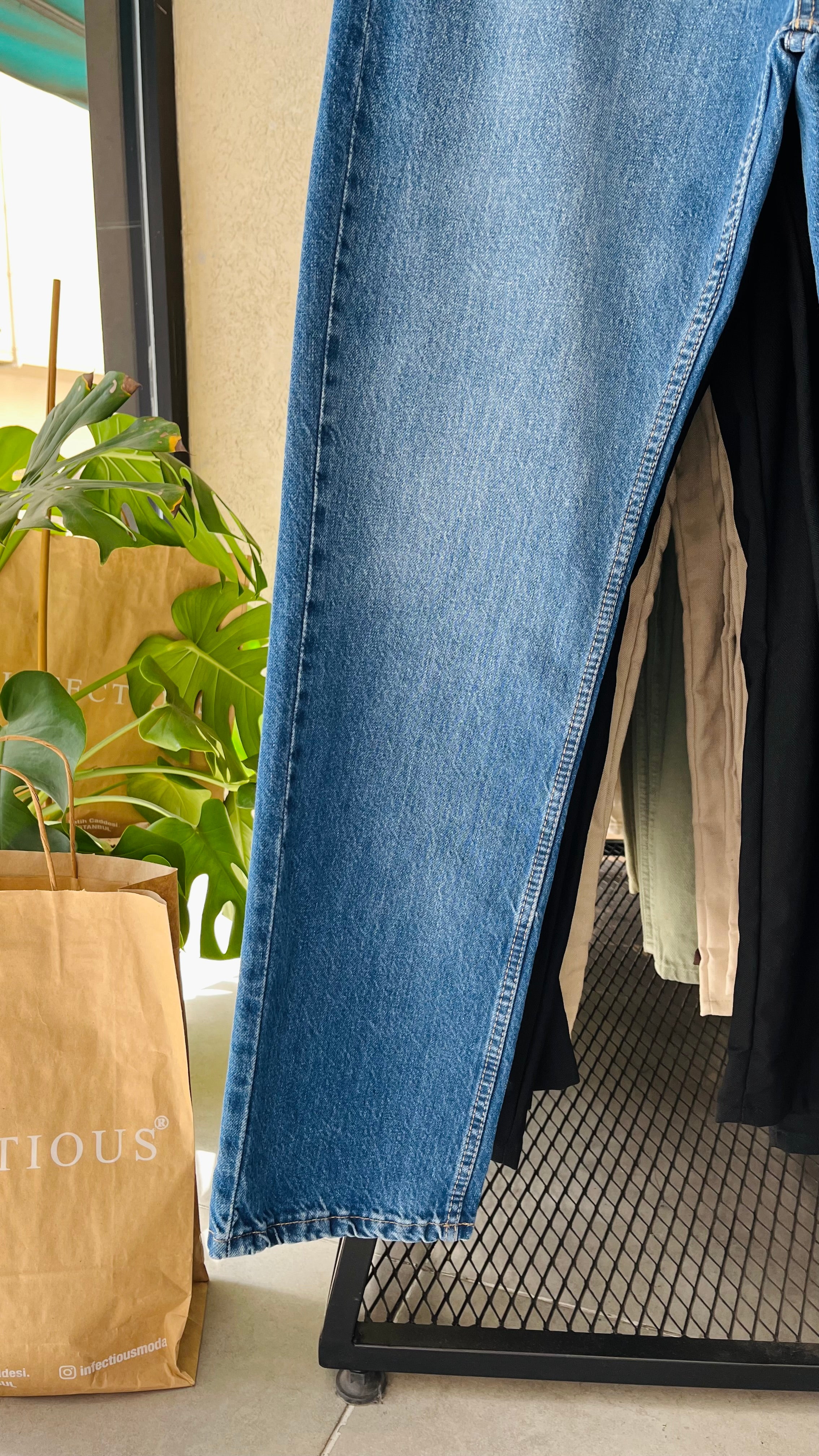 Baggy Mavi Yırtık Detaylı Jean 3321