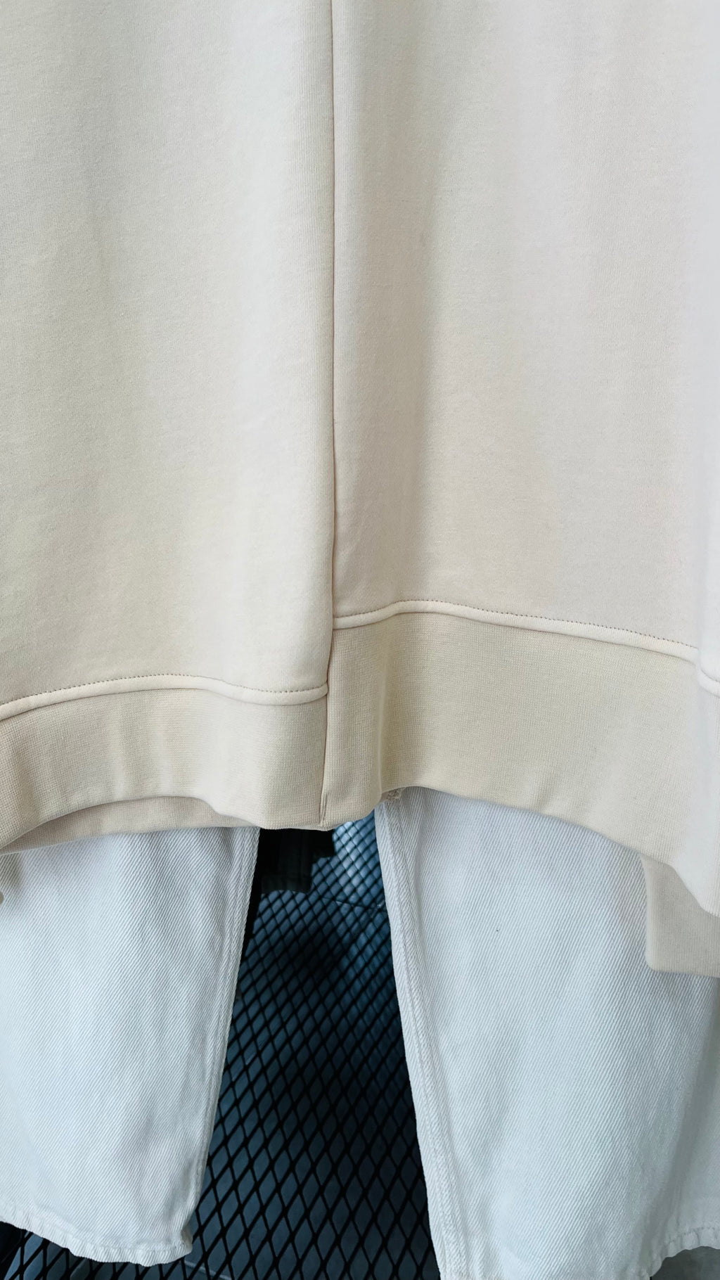 Oversize Asimetrik Kesim Bej Sweatshirt 5007