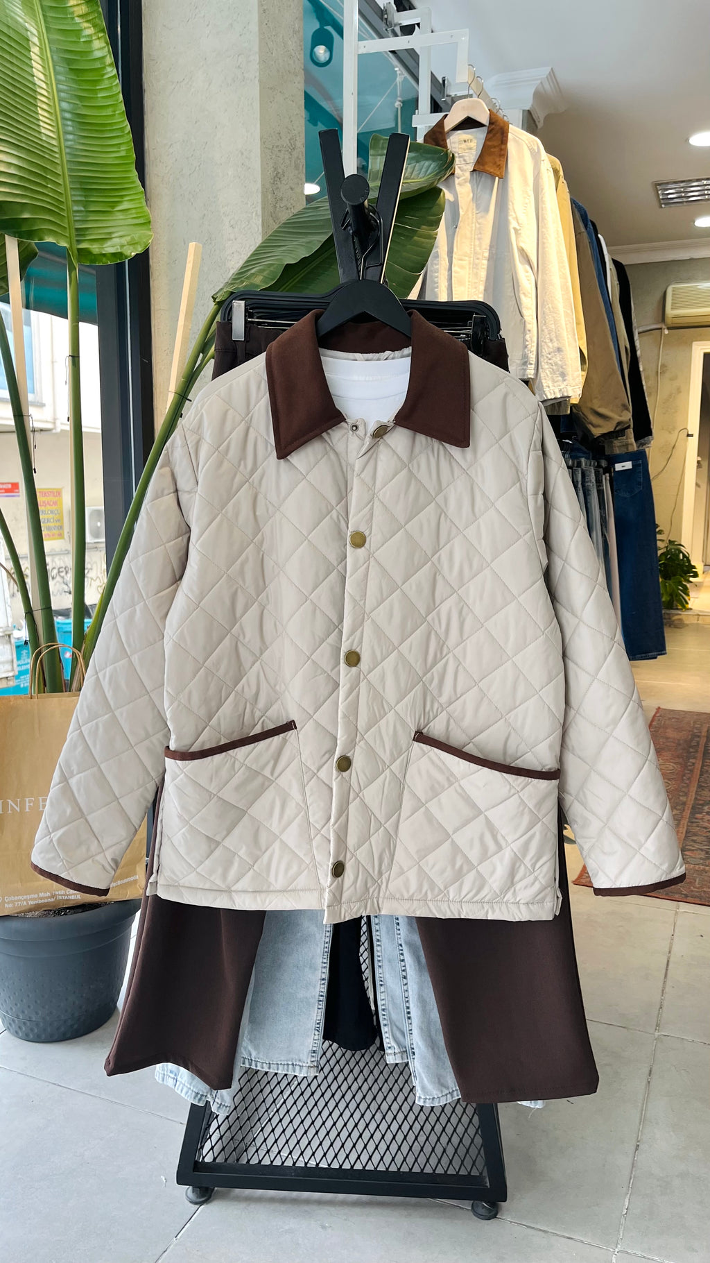 Kapitoneli Yaka Kahverengi Detaylı Bej Mont 2055