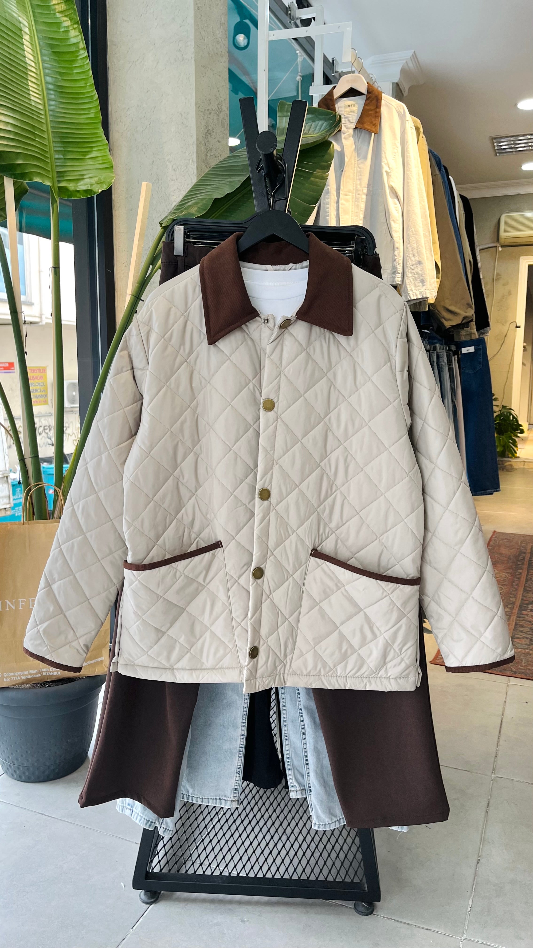 Kapitoneli Yaka Kahverengi Detaylı Bej Mont 2055