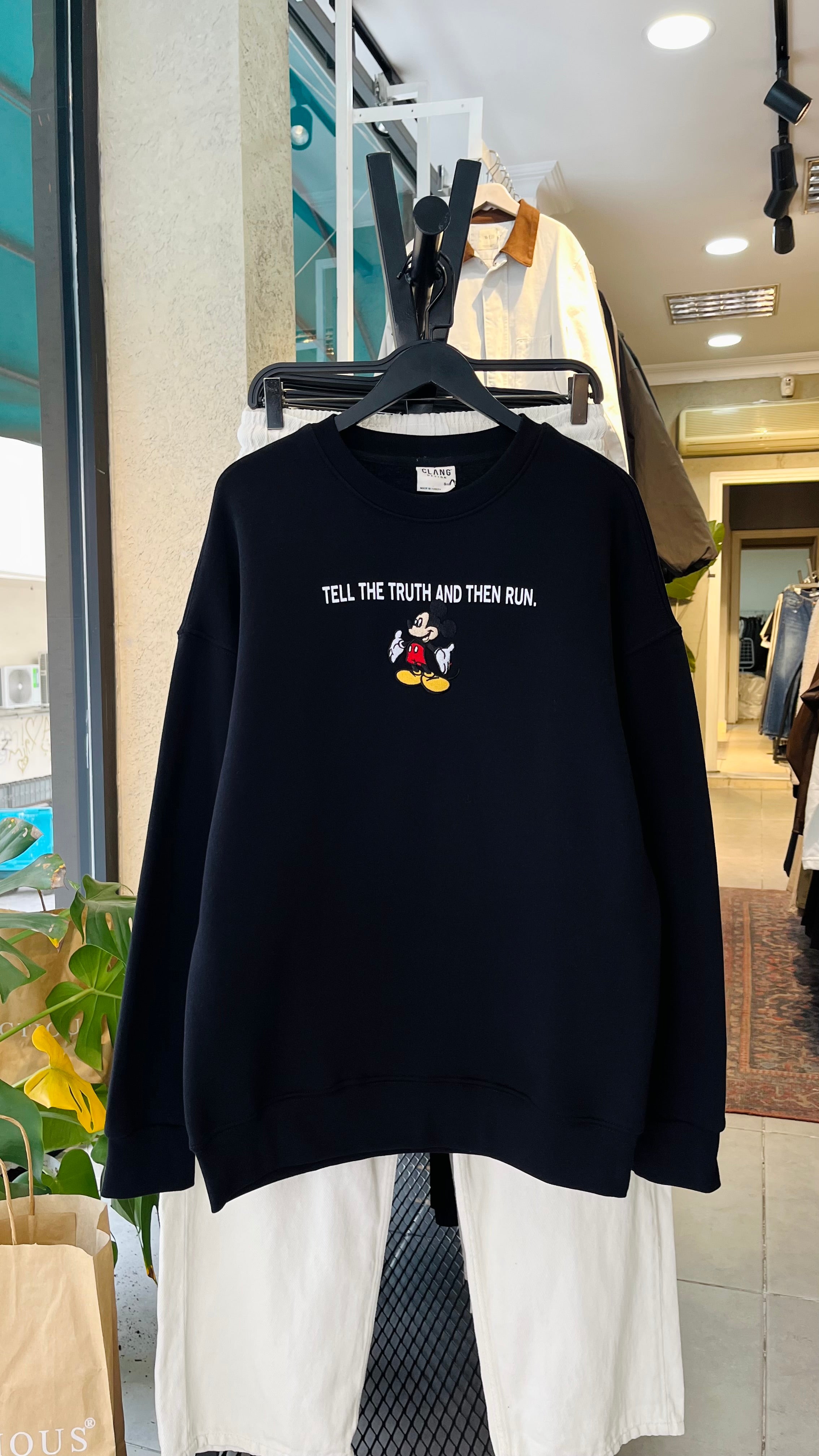 Oversize Siyah Nakış Detaylı Sweatshirt 5009