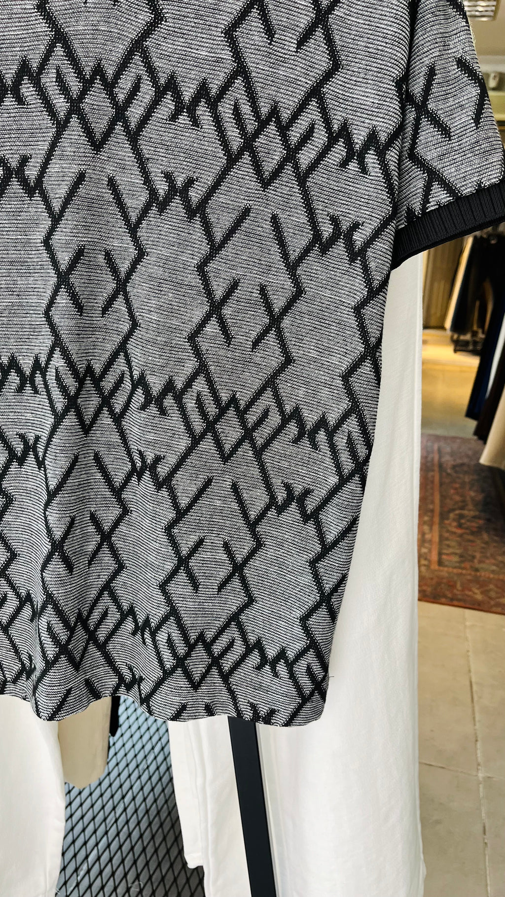 Regular Siyah Desenli Gri Yakalı Tshirt – Gri 9339