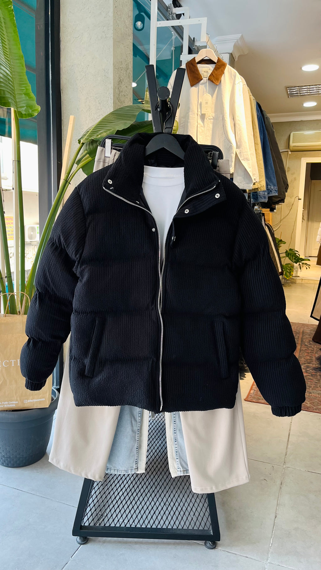 Fitilli Siyah Şişme Mont 2056