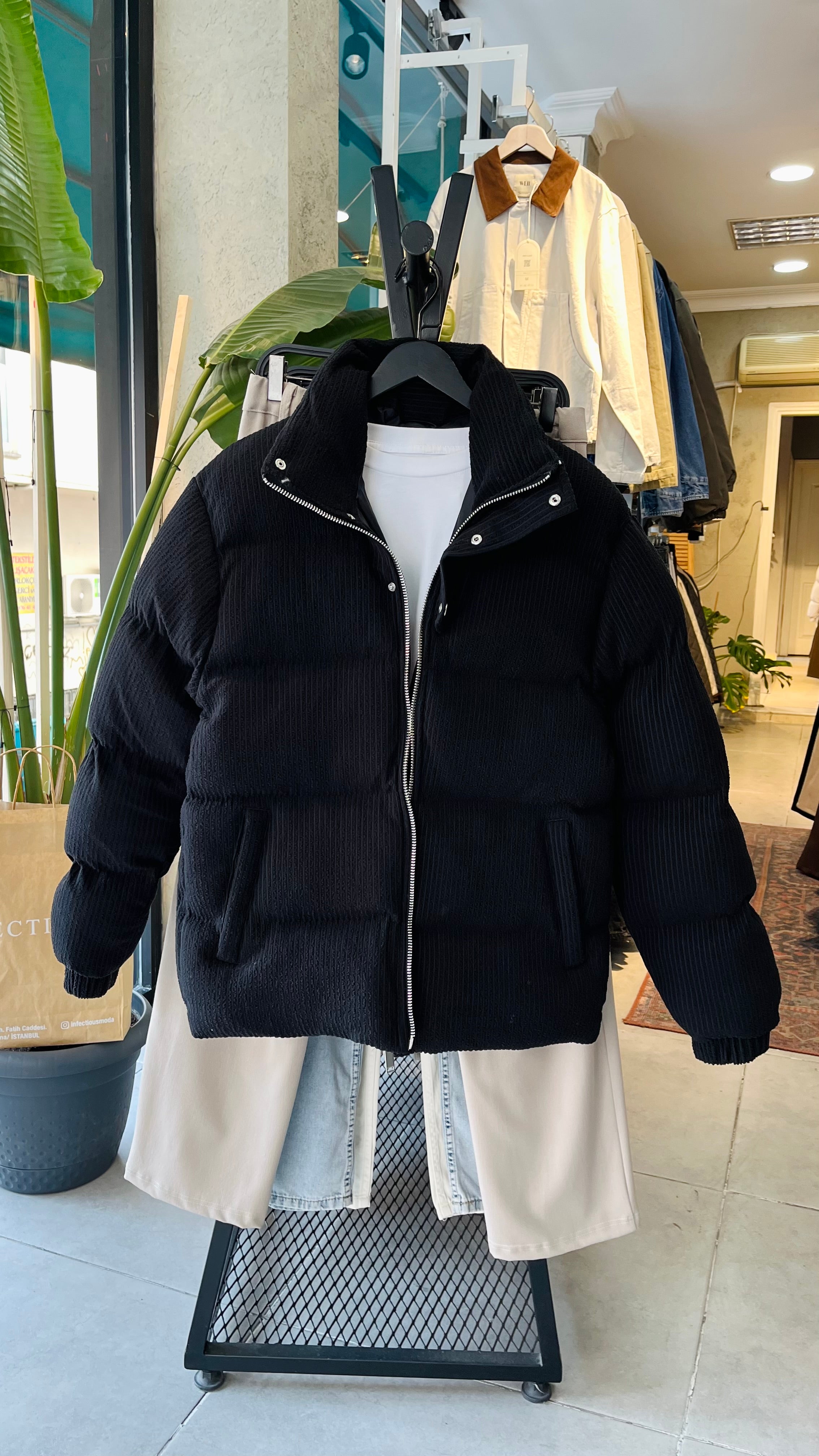 Fitilli Siyah Şişme Mont 2056