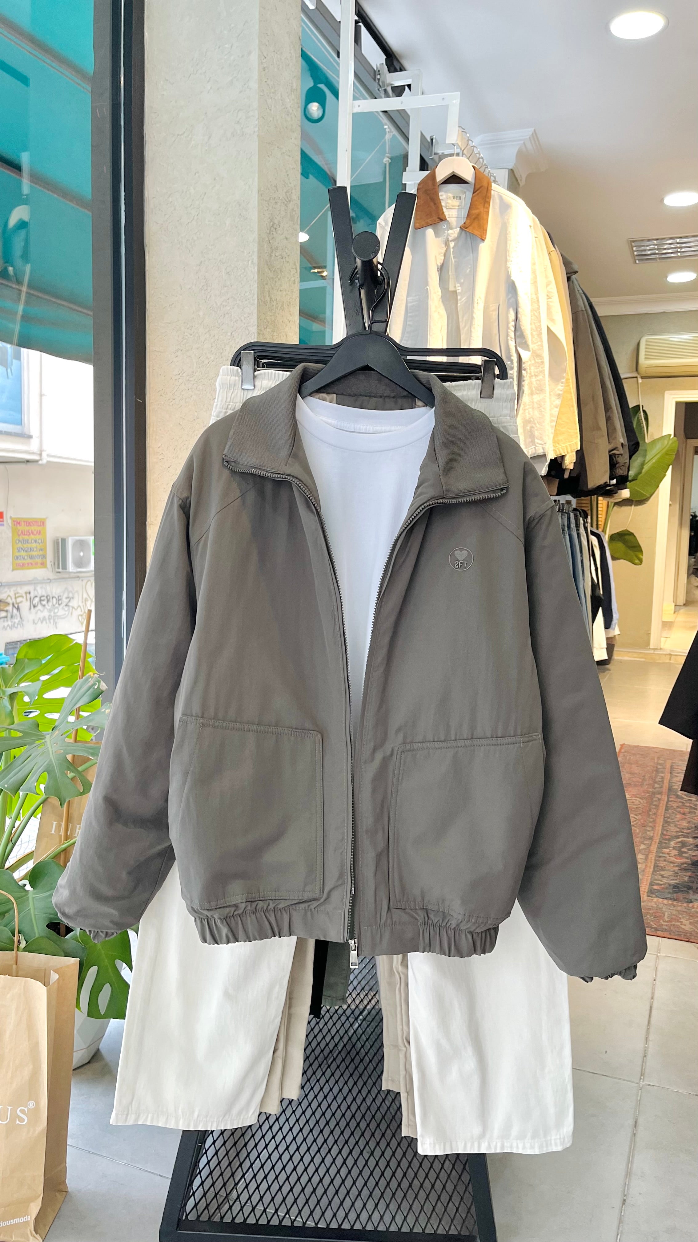 Oversize Haki Mont 2042