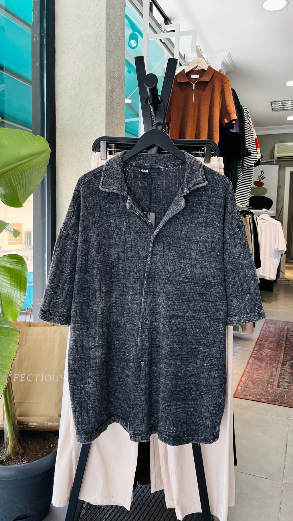 Oversize Siyah Apaş Yaka Yıkamalı Kumaş Gömlek - Siyah 5399