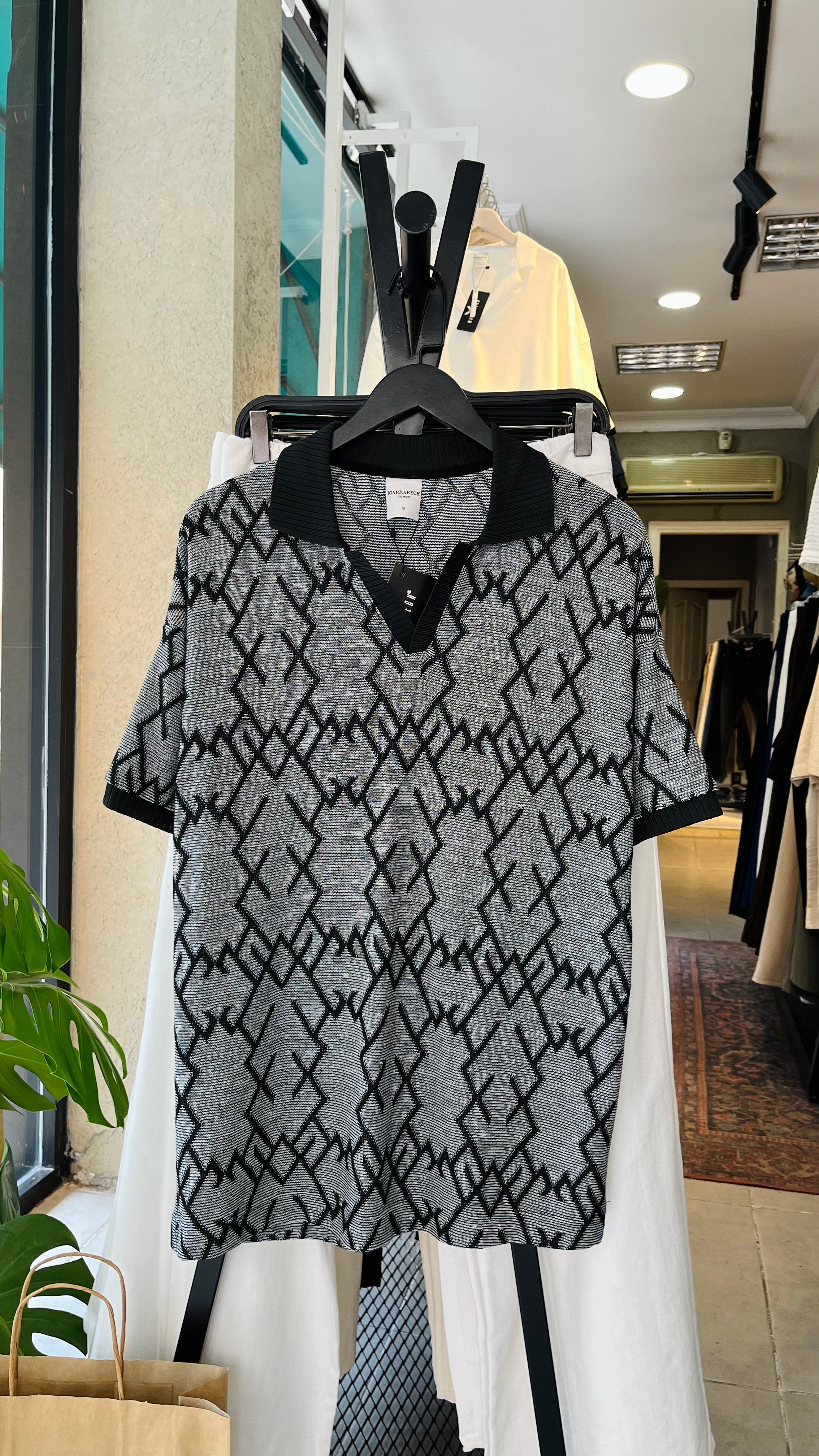 Regular Siyah Desenli Gri Yakalı Tshirt – Gri 9339