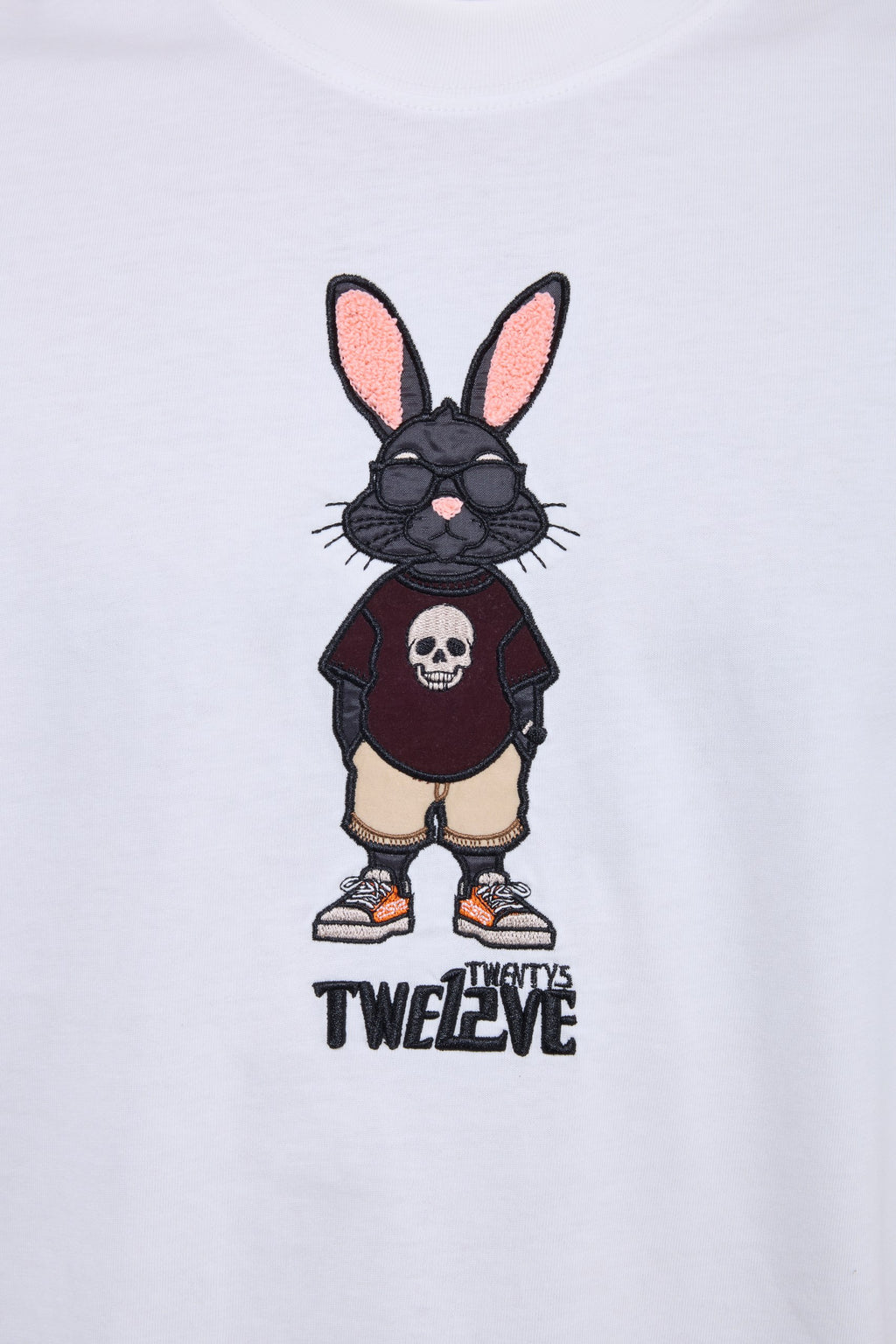 Oversize Beyaz Nakış Detaylı Tshirt 9366