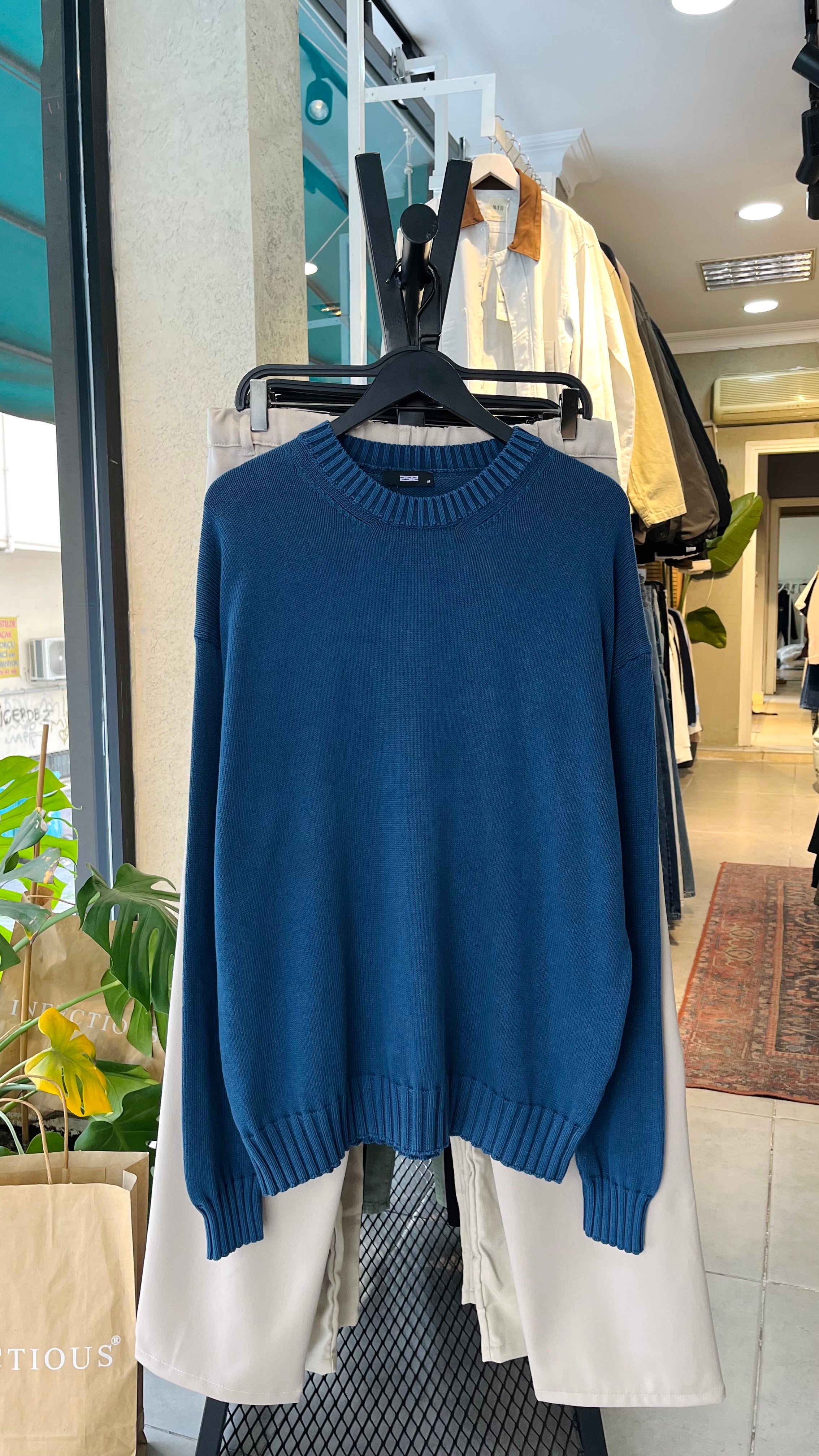 Oversize Yıkamalı Mavi Triko Kazak 7037