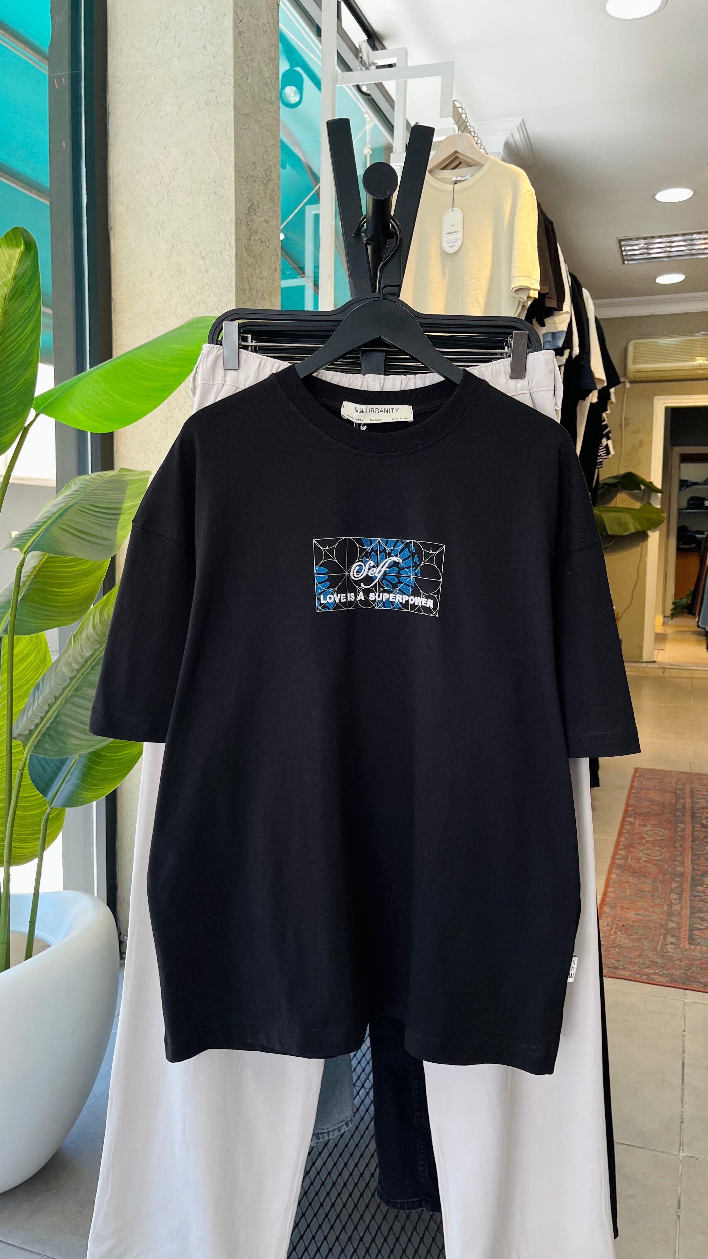 Oversize Beyaz Sırt Baskılı Tshirt 9424