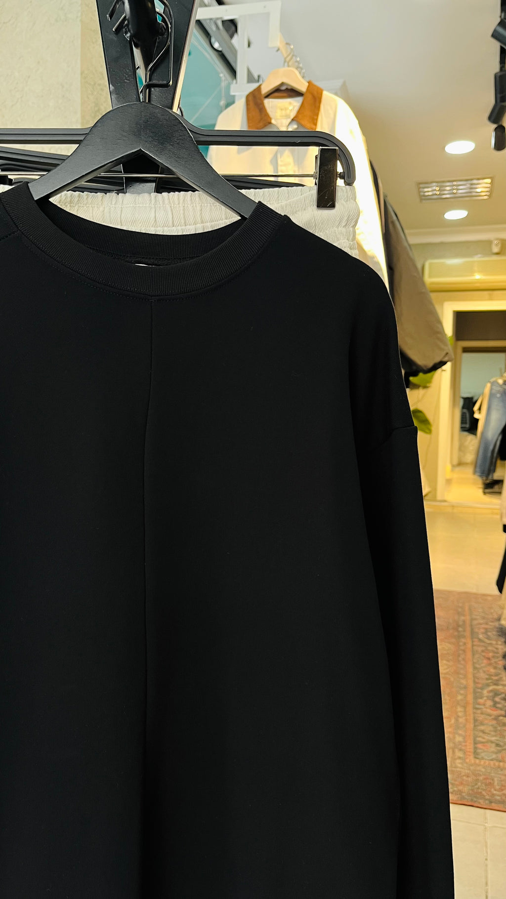 Oversize Asimetrik Kesim Siyah Sweatshirt 5006