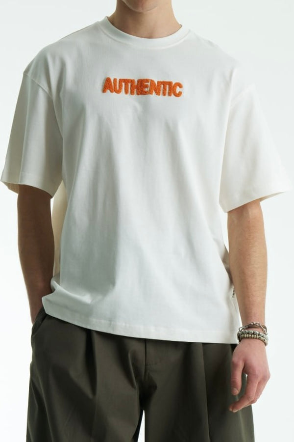 Oversize Beyaz Sırt Nakışlı Tshirt 9435