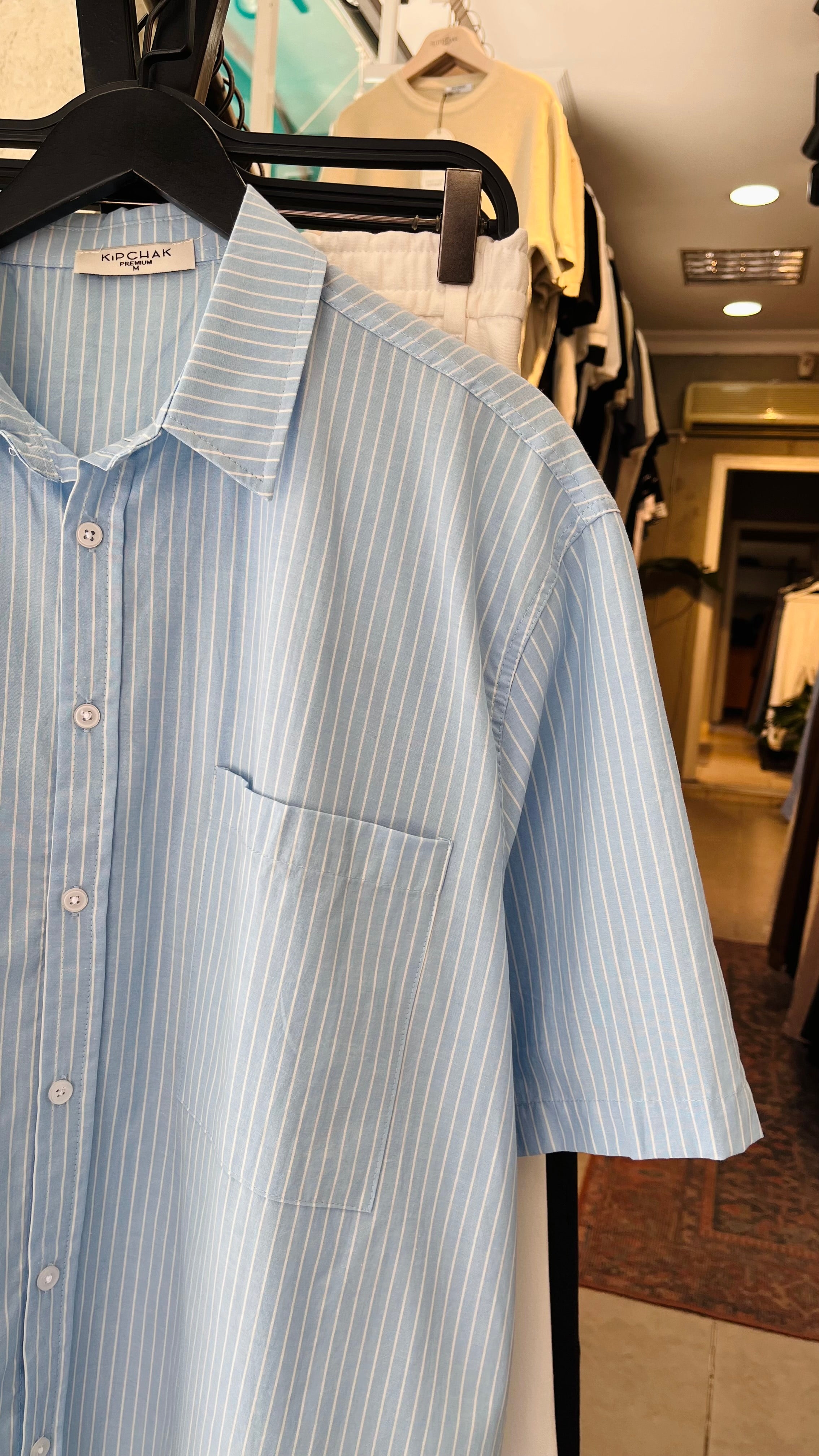 Oversize Beyaz Çizgili Bebe Mavisi Kısa Kollu Gömlek 5502