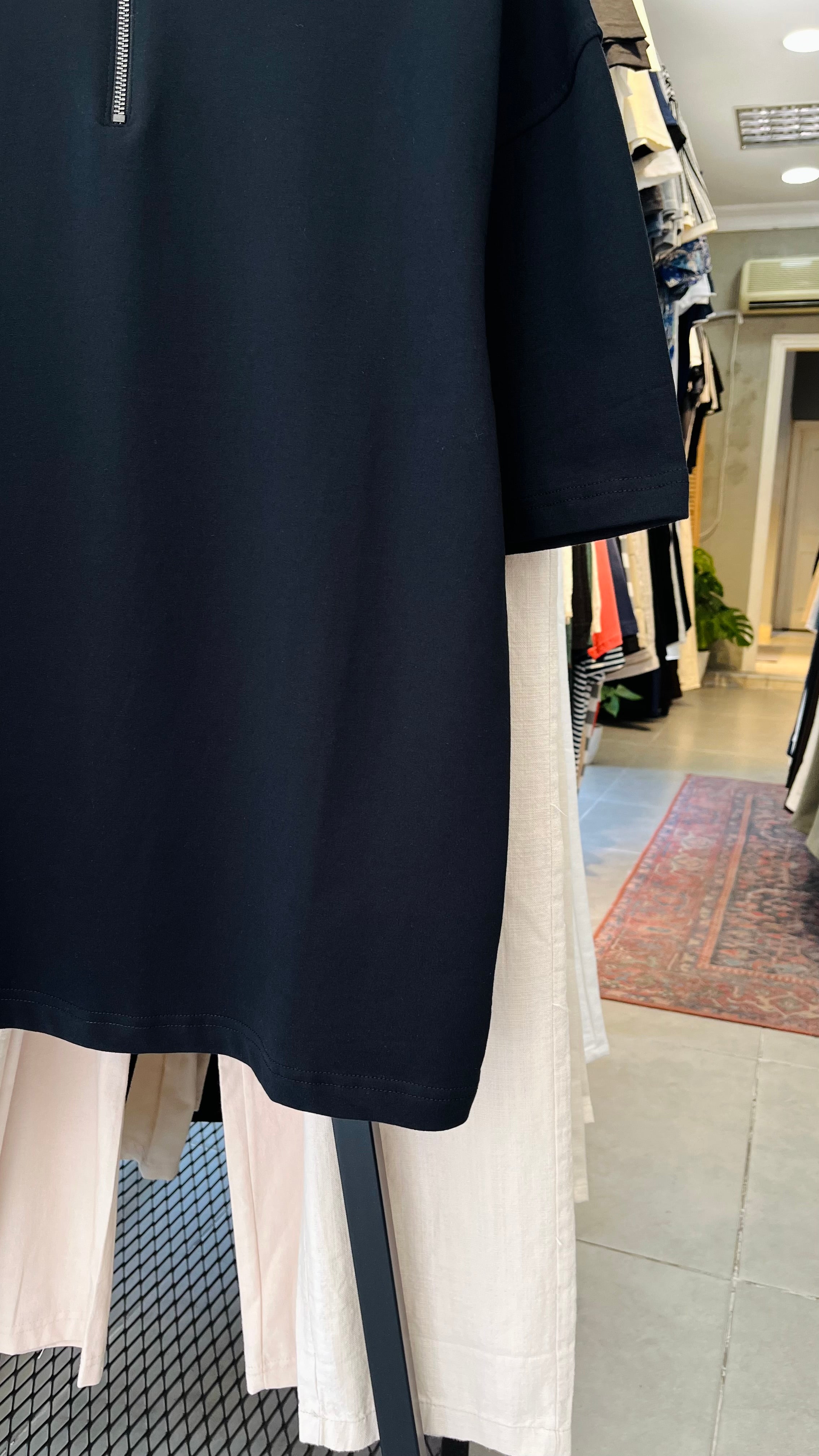 Oversize Siyah Yakalı Fermuarlı Tshirt – Siyah 9309