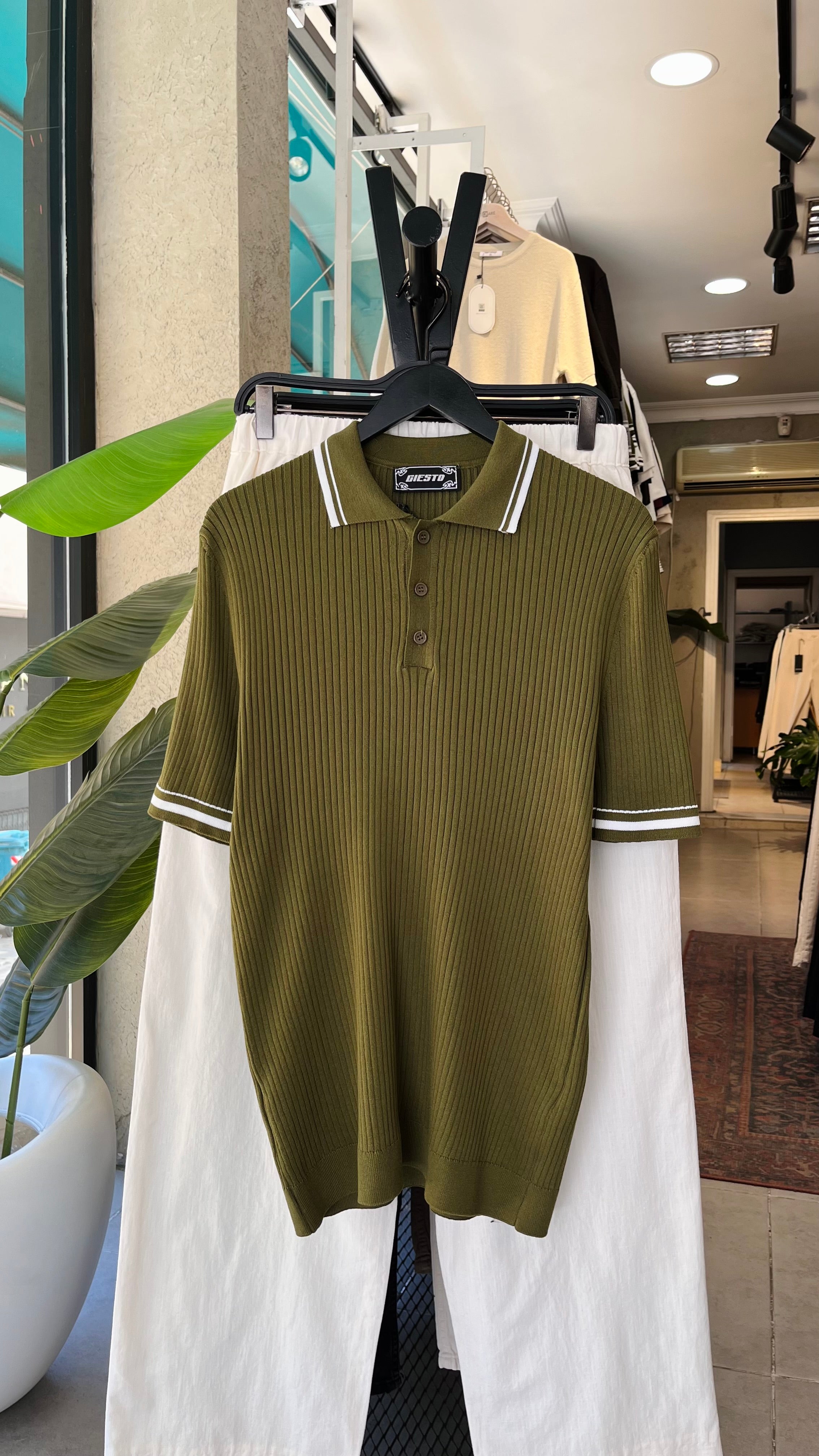 Yeşil Yakalı Triko Tshirt 9455